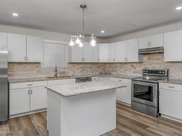 2401 Waverly Drive