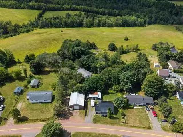 240/242 Kent Road, Lower Truro, NS, B6L 1L1 house for sale.