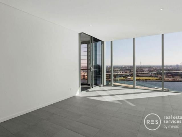 2402/81 South Wharf Drive Docklands VIC