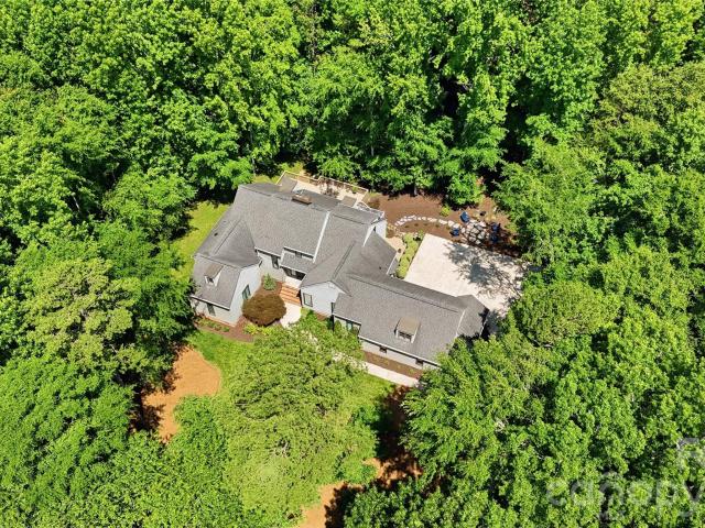 2402 Beaucatcher Lane