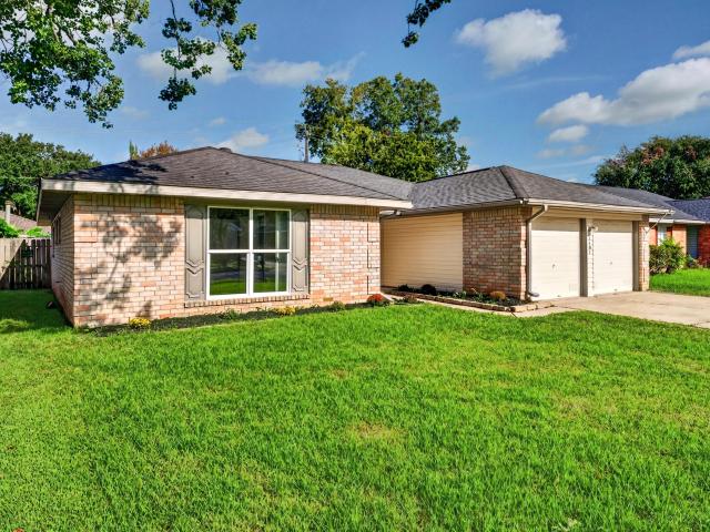 2402 Colonial Ridge Drive