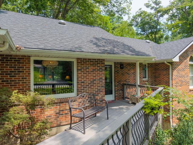 2402 lynnwood dr