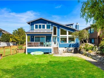 2402 Sunlight Beach Rd, Clinton, WA 98236 | MLS #2504