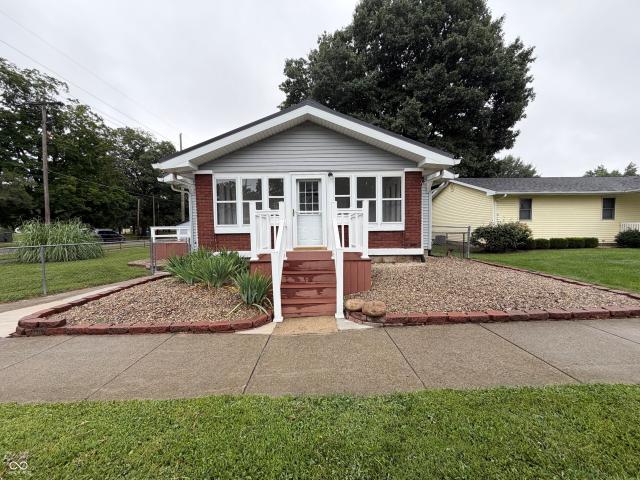 2402 Thompson