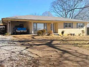 2402 WELLINGTON ST, FLORENCE, AL 35630