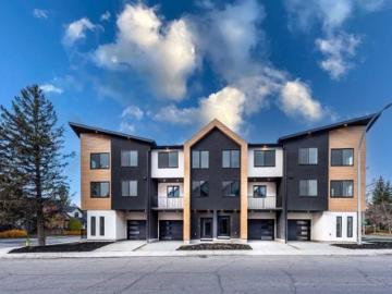 West Hillhurst, Calgary, Alberta - Office room