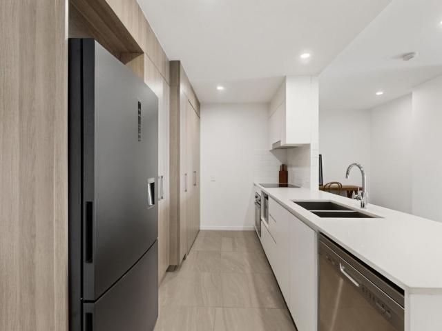 2403/77 Bride Street, WYNNUM, QLD 4178
