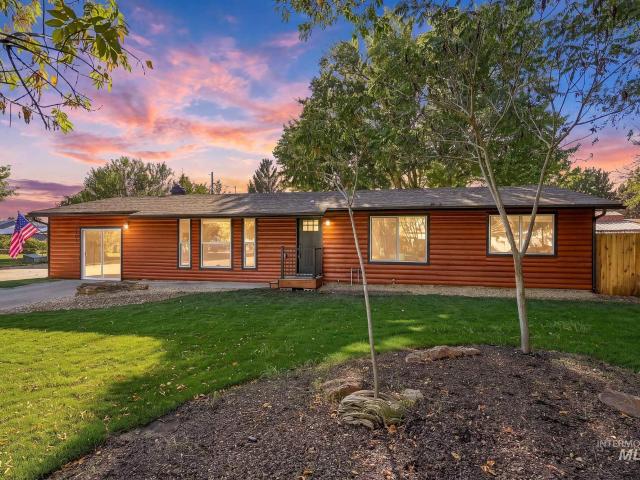 2403 Mountain View Dr