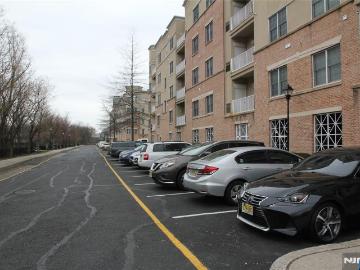 2403 Windsor Park Court # 403