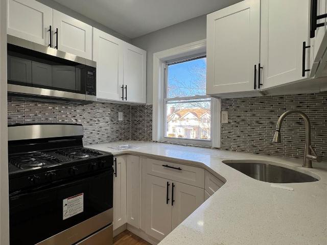 240 30 st Avenue, Unit 2