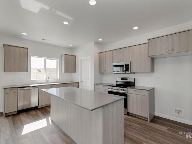 240 Caribou Ct
