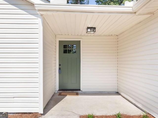 240 Chase Woods Circle