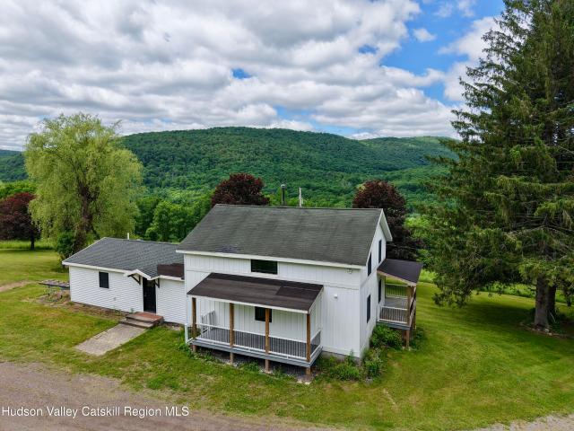 240 Dowie Road