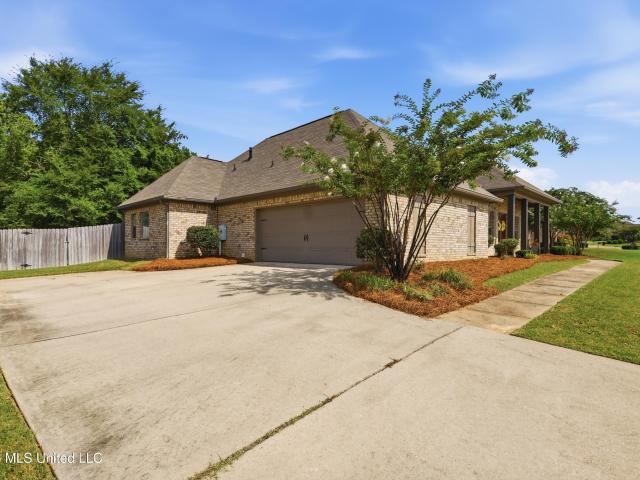 240 Falls Crossing