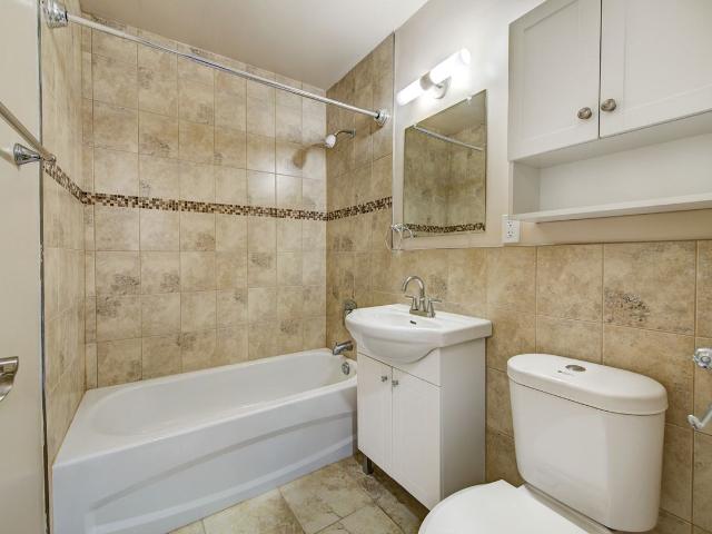 240 Lake Promenade 3 Bedroom Apartment for Rent at 240 Lake Promenade, Toronto, ON M8W 1B2 Long Branch