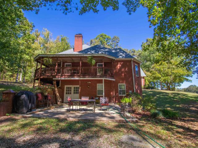 240 Lustee Cosmo Drive