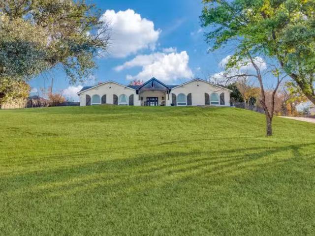 240 Paint Pony Trail N, Fort Worth, TX 76108 MLS 21132032