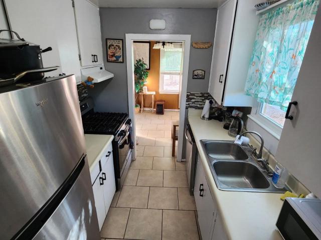 240 W 3RD Avenue