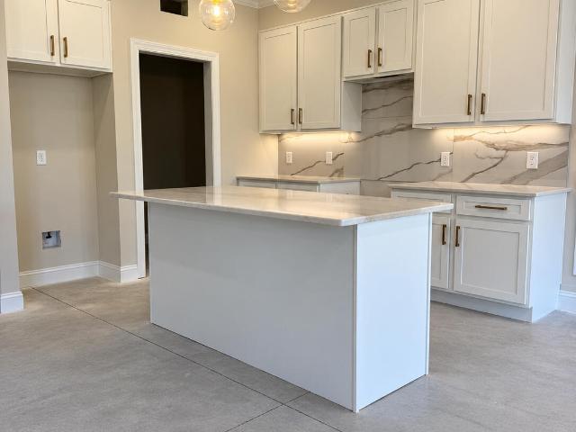 2414 Great Laurel Court