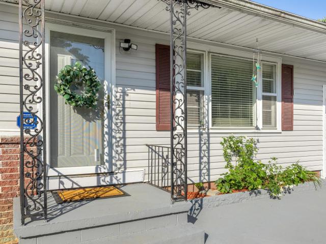 2414 Howell Street SE