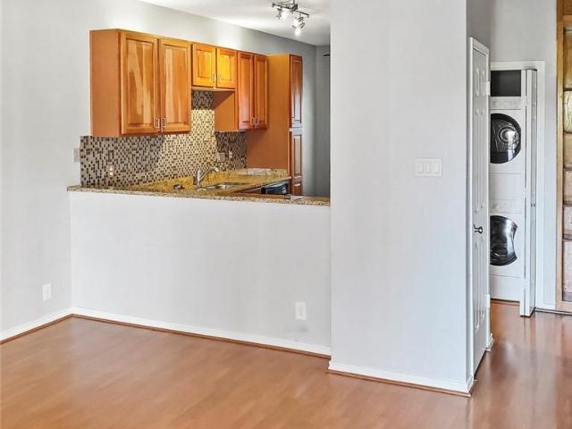 2414 Longview St # 206