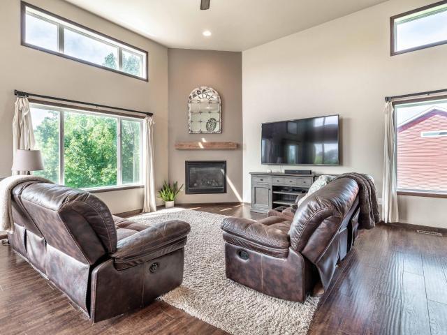 2414 Valley View