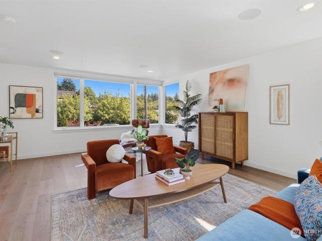 2415 NE 77th Street