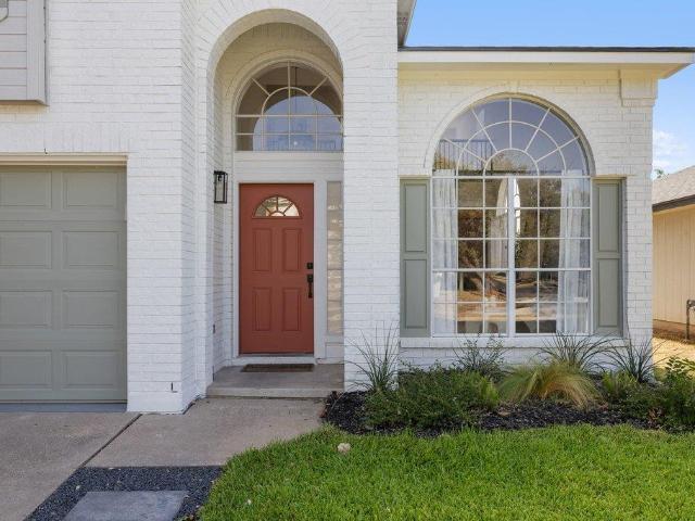 2415 Claudia Dr