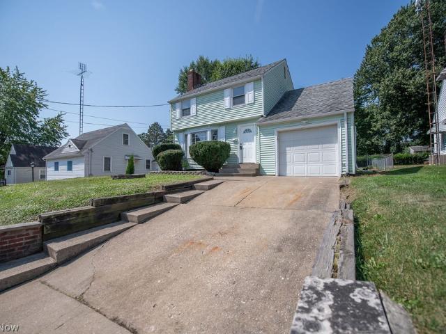 2415 Snyder Avenue NE