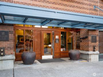 2415 2nd Ave, Unit 432, Seattle, WA 98121 | MLS #2522