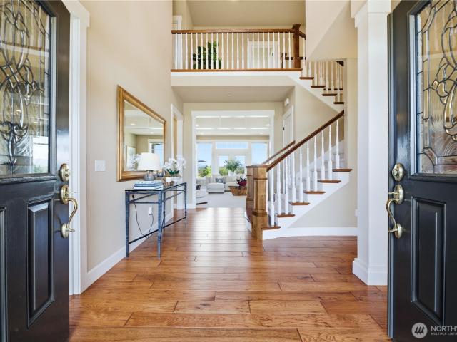2416 Cascade Drive E