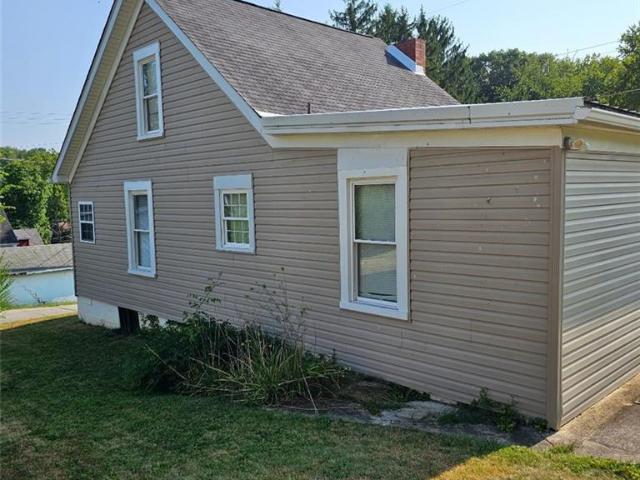 2416 26th St, Beaver Falls, PA 15010 | MLS #1714