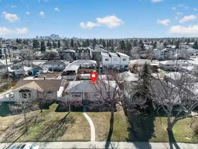 2416 38 Street Sw, Calgary, AB, T3E 3E5 house for sale List.
