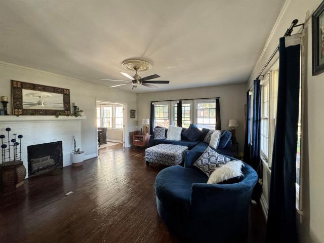 2418 Old Cloverdale Rd