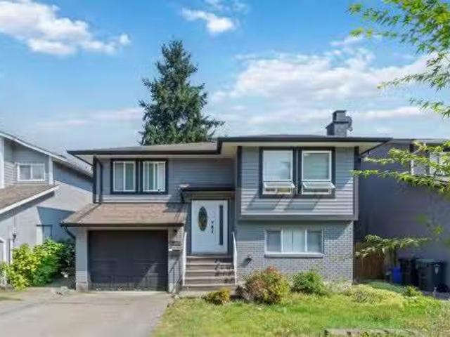 2418 Wayburne Crescent, Langley, BC, V2Y 1B7 house for sale.