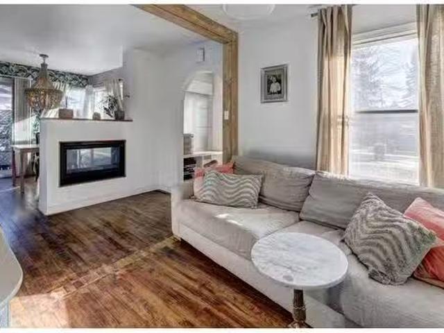 2418 Westmount Road Nw, Calgary, AB, T2N 3N8 house for sale.
