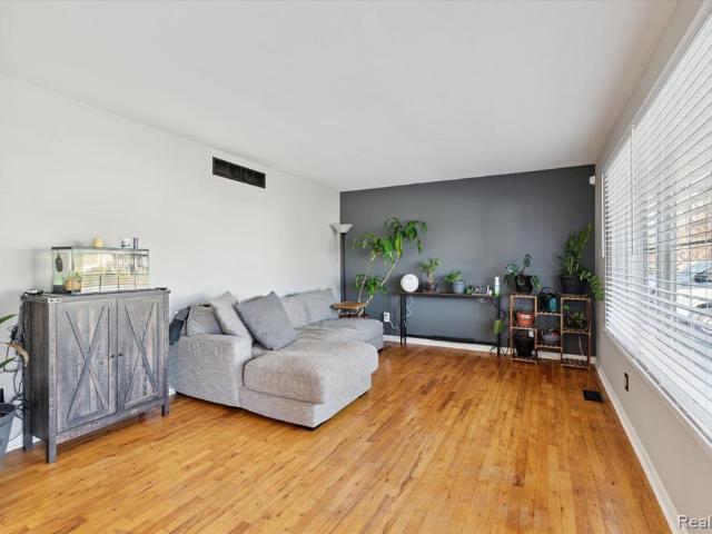 24198 colonial drive