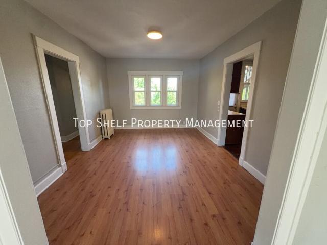 2419 Cottage Grove Ave Unit, 2 beds, 1 full bath