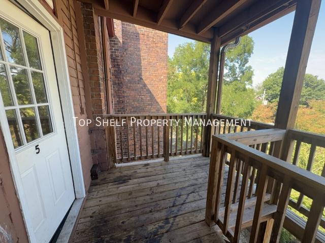 2419 Cottage Grove Ave Unit, 2 beds, 1 full bath