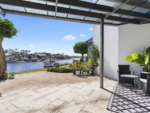 24/100 Morala Avenue, Runaway Bay, QLD 4216 Townhouse for Rent