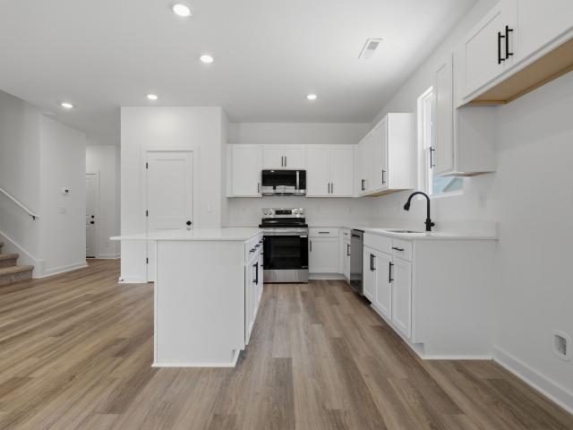 2410 Couples Dr
