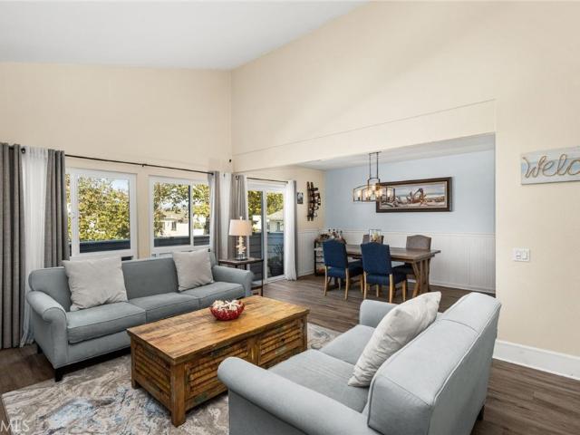 24114 Paseo Corona