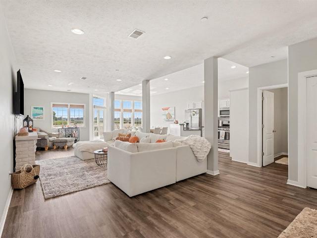 2411 Lake Avenue # 52