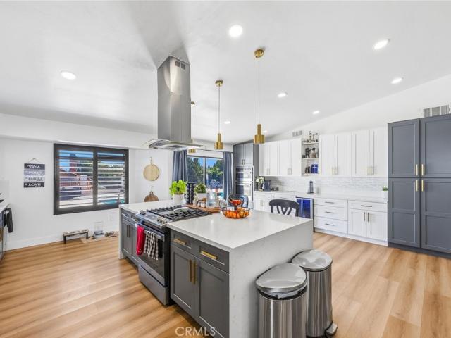 2411 Peacock Lane