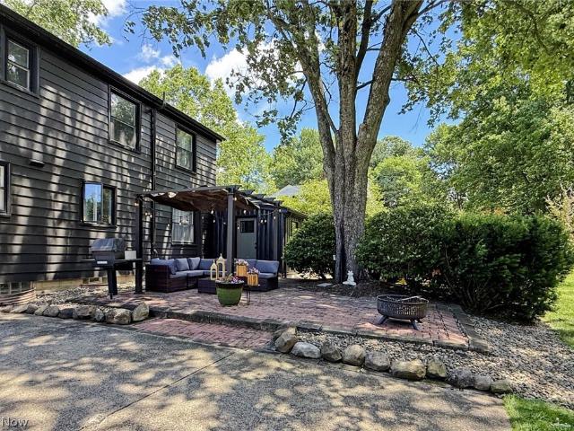 2411 Ridgeview Lane