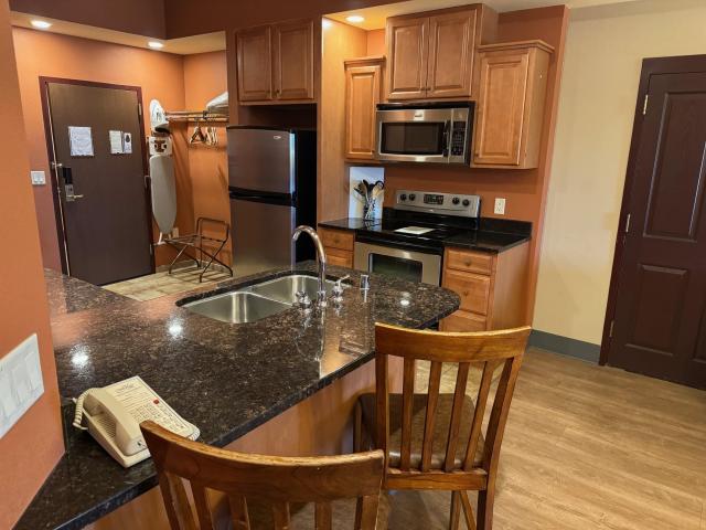 2411 RIVER Road
