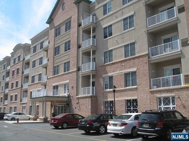 2411 Windsor Park Court, Englewood, US, NJ