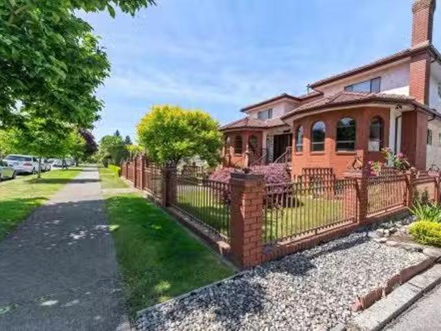 2411 39Th Avenue E, Vancouver, BC, V5R 2V4 house for sale L.