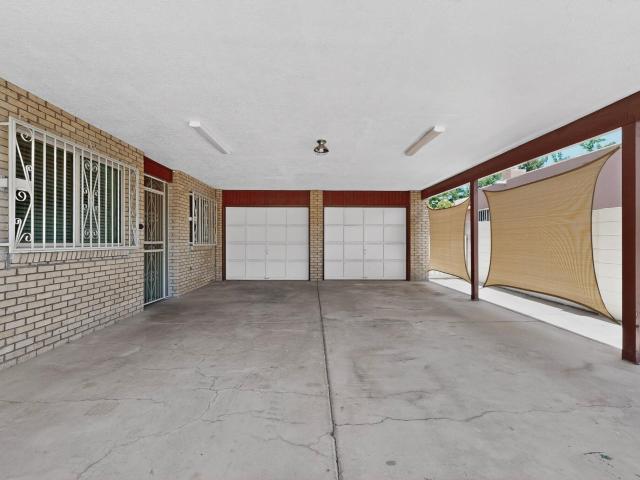 2412 Hiawatha Drive NE