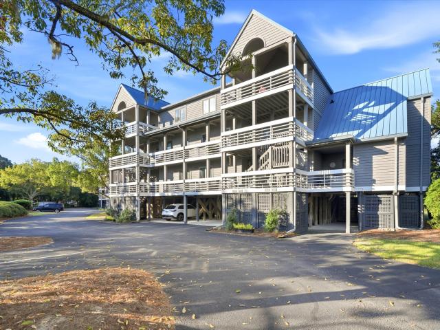 2412 Racquet Club Drive